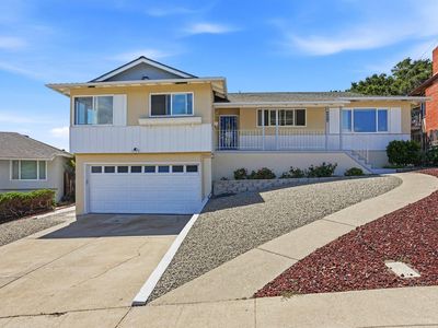 3021 Glynis Dr