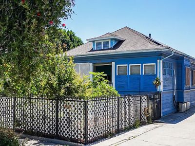 2120 Mozart St