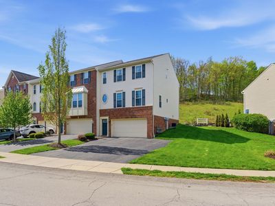 Property at 252 Broadstone Dr, Mars, PA