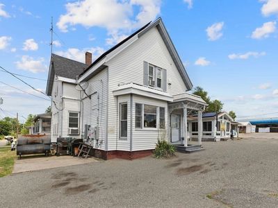 616 Centre St