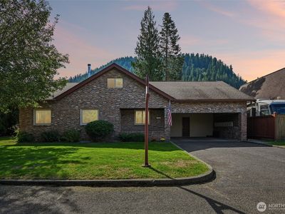 27527 SE 467th Place