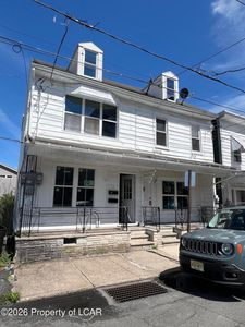 133 N White St