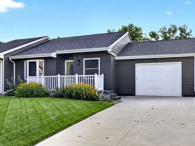 1207 Holly Dr