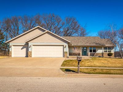 460 Driftwood STREET