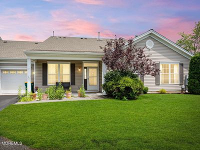 47 Golden Willows Avenue