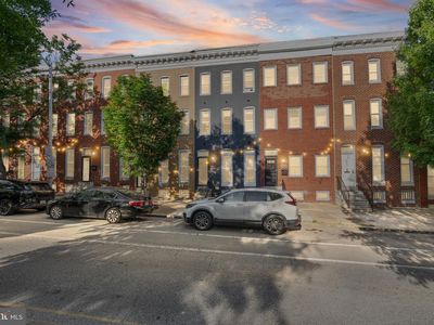 1027 N Broadway