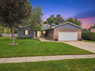 2052 S Bradford Ct