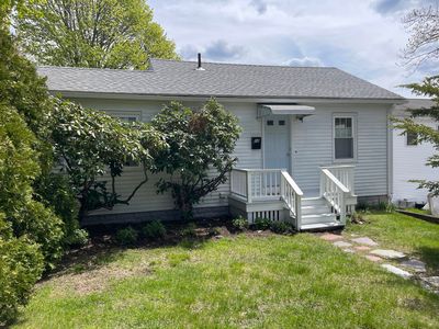 12 Grandview Avenue