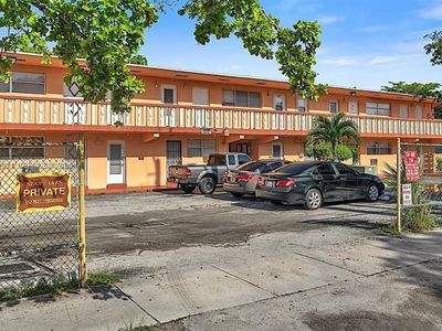 19105 NE 2nd Ave APT 2118