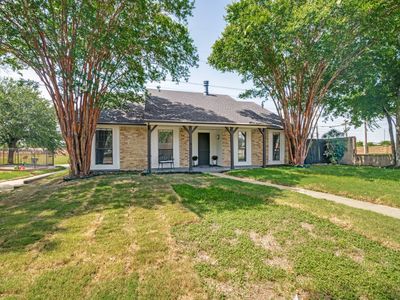 2036 Apple Valley Rd