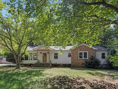 6213 Sharon Rd