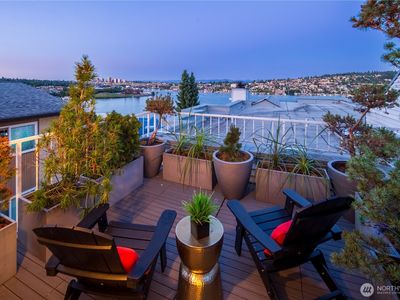 2419 8th Avenue N #403