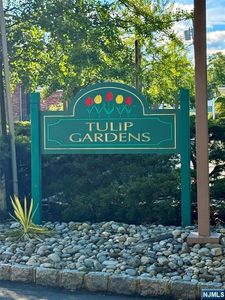 1 Tulip Cres APT 1A
