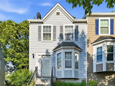 104 Lakestone Ct