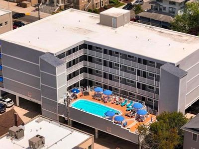 1008 Wesley Ave #305