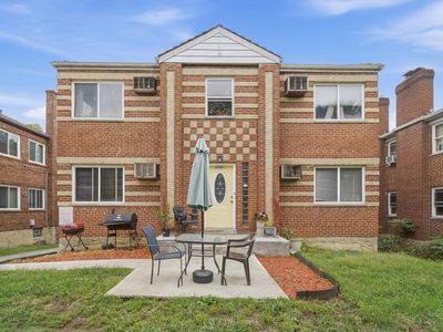 7131 Eastlawn