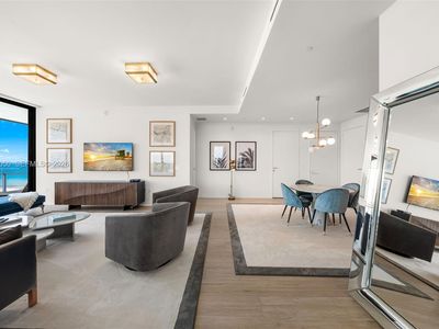 8701 Collins Ave #705