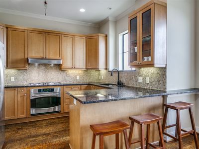 1132 Hemingway Ln