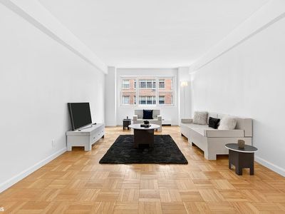 315 E 69th St APT 6L