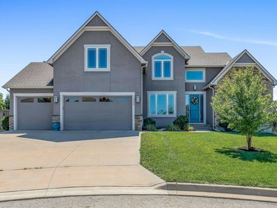 5704 Warren Ct