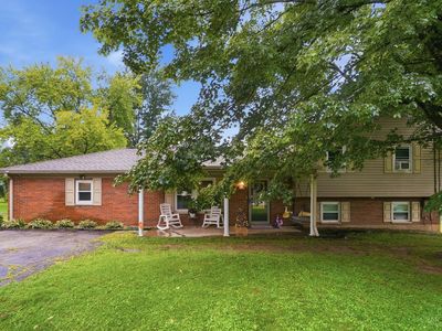 1439 Lyons Rd