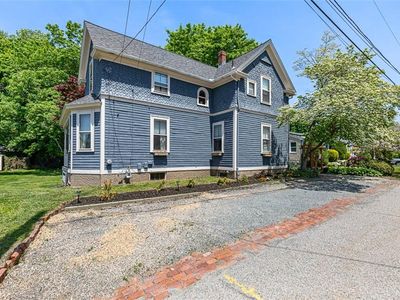 10 Burton Ave