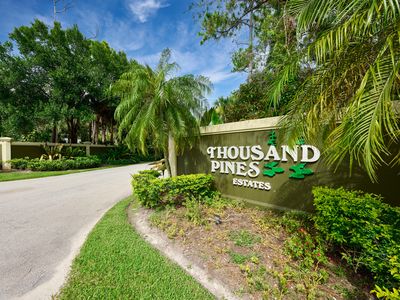 8534 Thousand Pines Circle