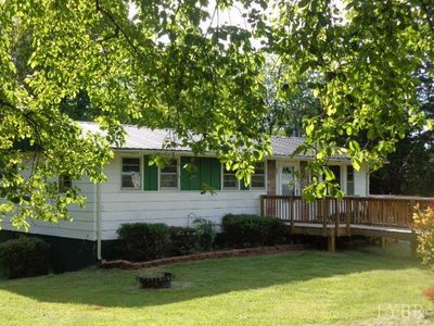 497 The Pines Ln