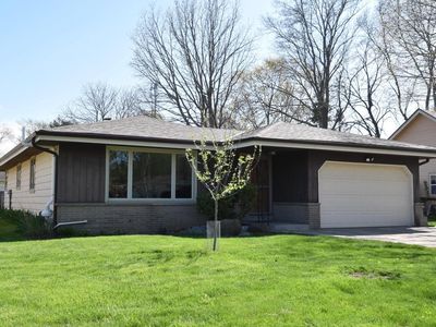 1739 Manistique AVENUE