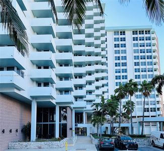 2899 Collins Ave PENTHOUSE P