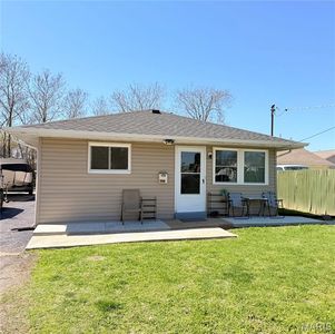 9907 Erie Dr