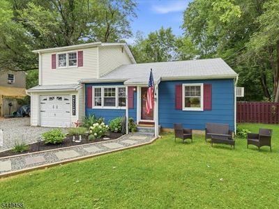 35 Edgecumb Rd
