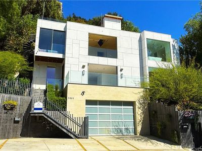 3901 Avenida Del Sol