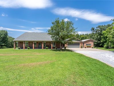 24872 E 570th Rd
