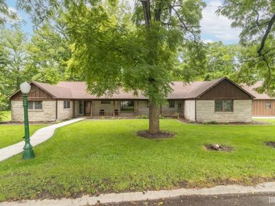 410 Crescent Dr