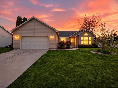 2714 S Zillah Ct