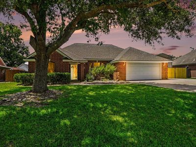 Property at 12319 E River Run Dr, Mont Belvieu, TX