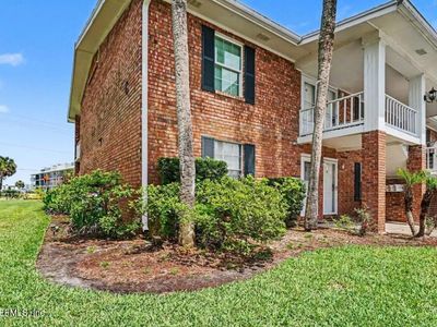 22 COMARES Avenue #1C