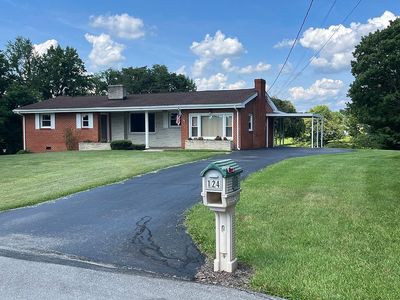 124 Tall Oak Cir