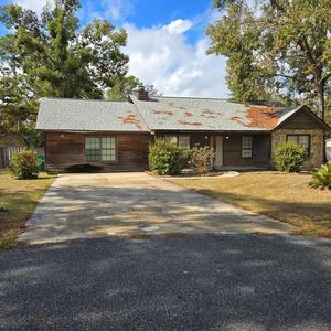 2604 Banks Cir