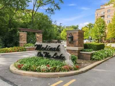 120 Lakeview Dr APT 215