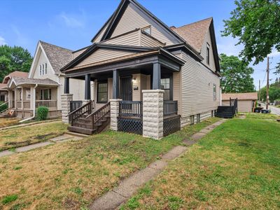 1322 W Concordia Ave
