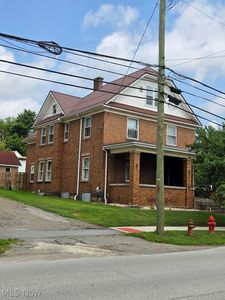 206 W Main St