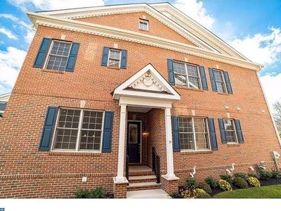 75 Creekview Ln