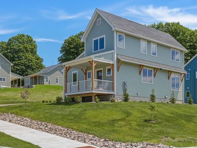 84 Tractor Rd