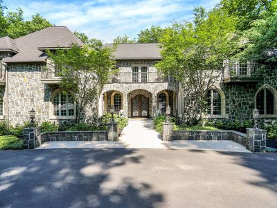 11557 Willow Springs Dr