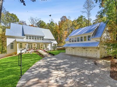 812 Lower Creighton Rd