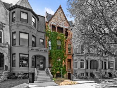 835 E Drexel Sq