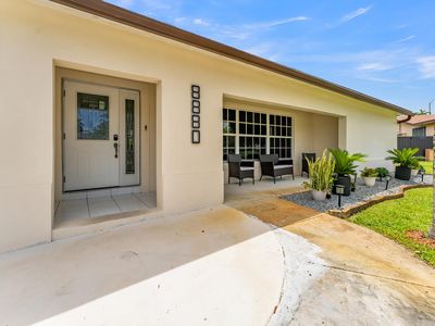 8880 NW 7TH Street