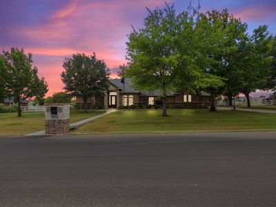 2100 Meadow Springs Dr